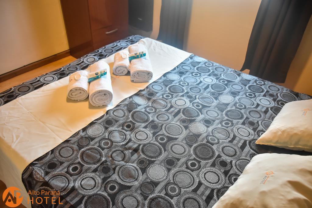 Hotel Alto Parana Кордоба Екстериор снимка